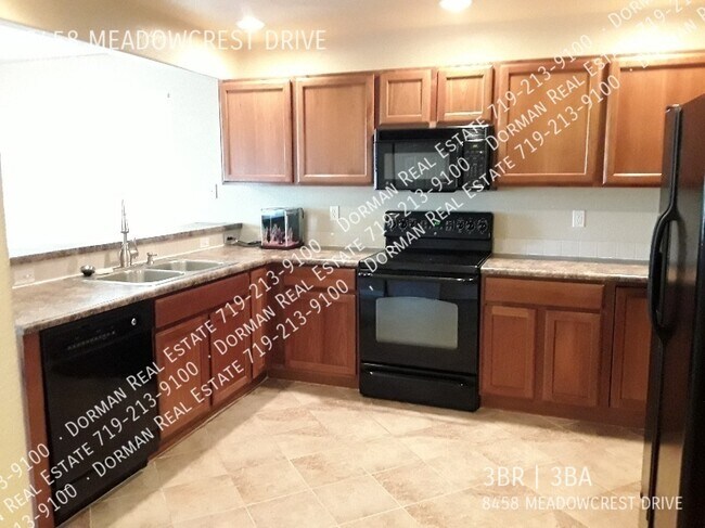 Building Photo - 8458 Meadowcrest Dr