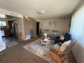 Building Photo - 2 Bedroom Apartment--Orem