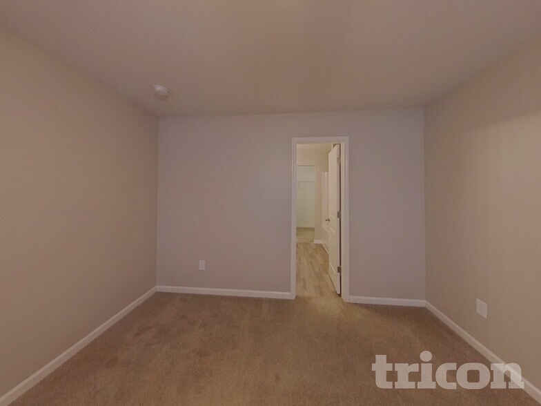 Building Photo - 437 Brookfield Dr