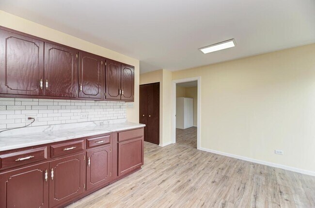 Building Photo - 1413 Skylark Ln