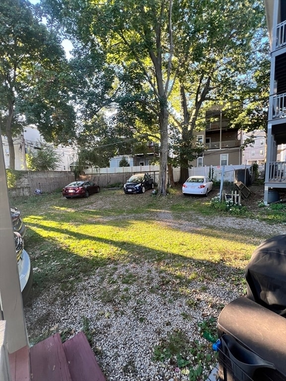 Building Photo - 68 Day St