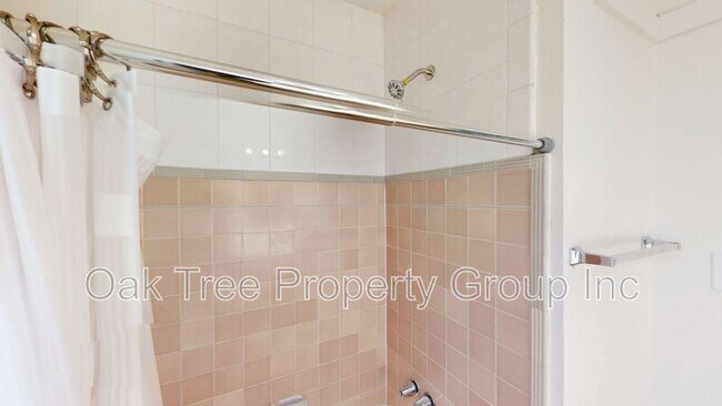 Building Photo - 22815 Grand St