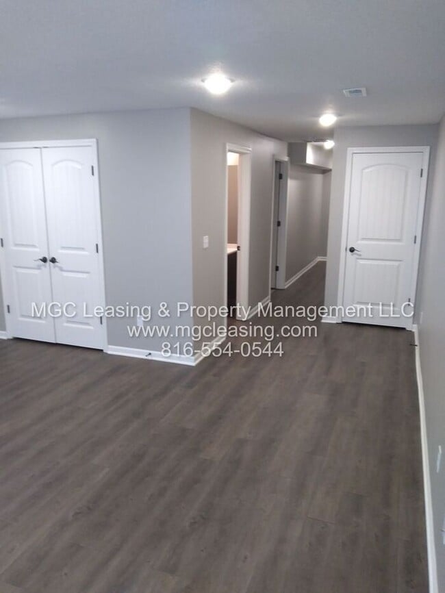 Building Photo - Beautiful Serrano Townhome with Walk-out Basement