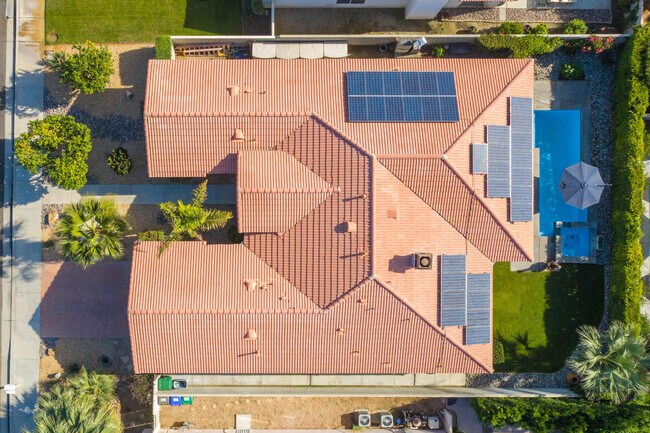 Building Photo - 74629 Lavender Way