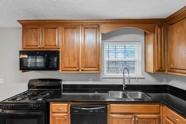 Building Photo - 3653 Chestnut Lake Ct