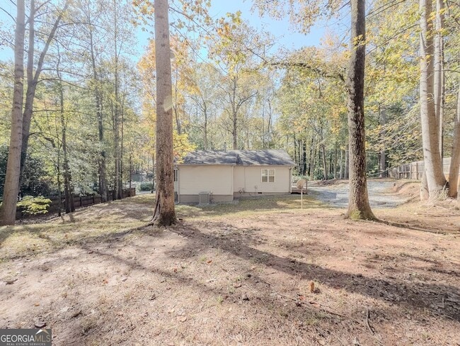 Building Photo - 580 Pineland Cir