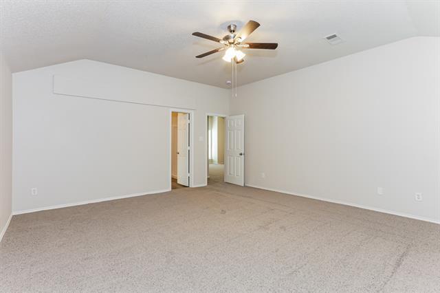 Building Photo - 1954 Pin Oak Ln