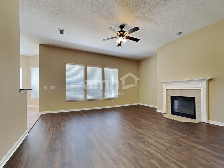 Building Photo - 11326 Scenic Point Cir