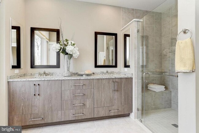 Building Photo - 5318 Merriam St