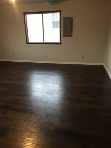 Building Photo - 1113 Willow St