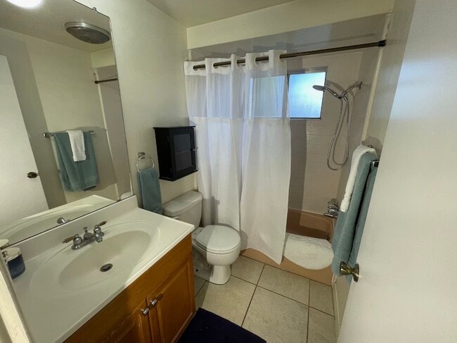 Building Photo - 5908 Stockdale Hwy