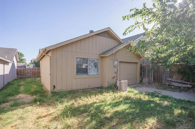 Building Photo - 10328 Chelmsford Dr