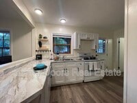 Building Photo - 4538 Knox St