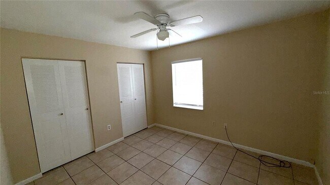 Building Photo - 215 E Hibiscus Dr