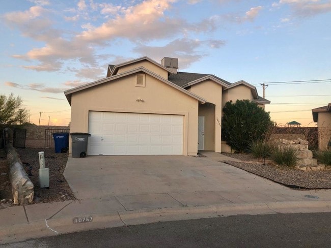Building Photo - 10757 Blue Sage Dr