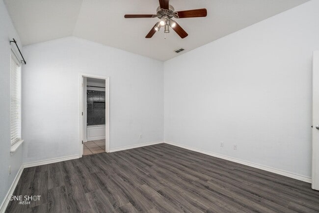 Building Photo - 1410 Tulane Dr