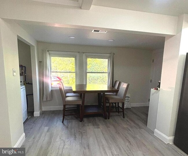 Building Photo - 310 Frazer Pl