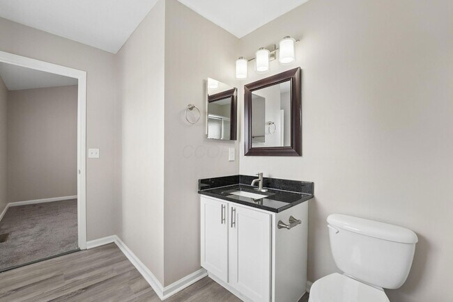 Building Photo - 7621 Lorimar Dr