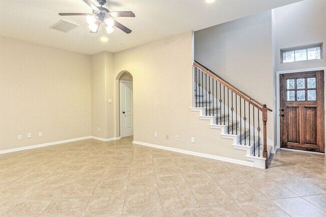 Building Photo - 19 Cheswood Manor Court