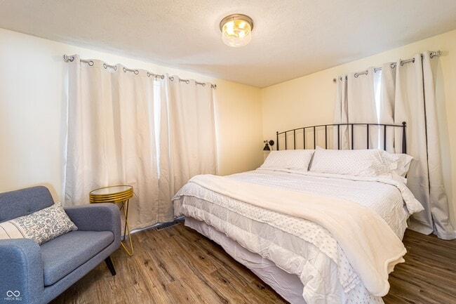 Building Photo - 388 W Pearl St