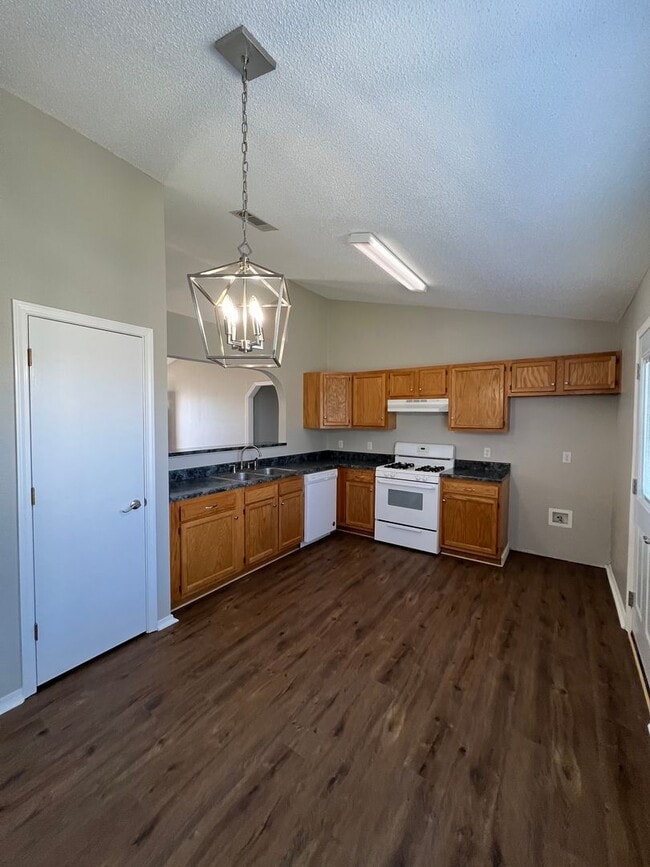 Building Photo - 161 Ridgecrest Dr