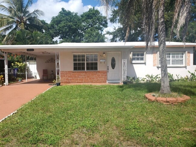 Primary Photo - 6851 Farragut St