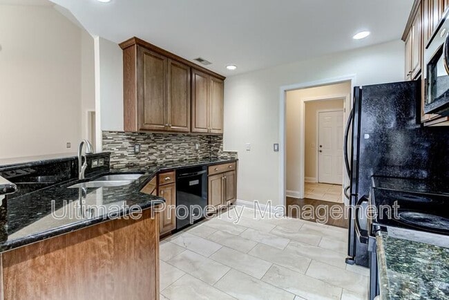 Building Photo - 902 Kiwi Ln