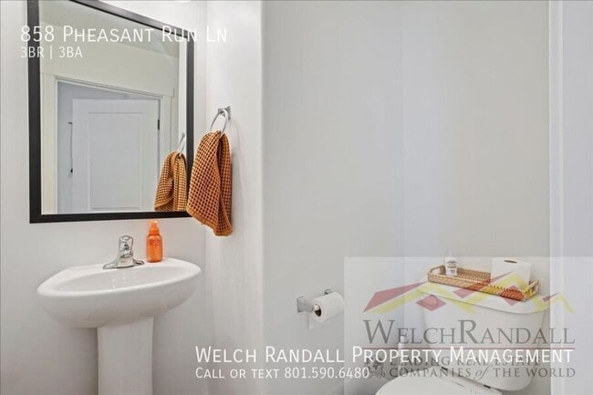 Building Photo - 858 Pheasant Run Ln