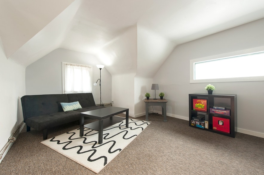 Loft made for living - 1107 W 24th St