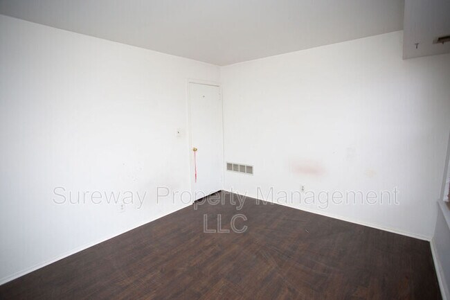 Building Photo - 40 Sumac Ct