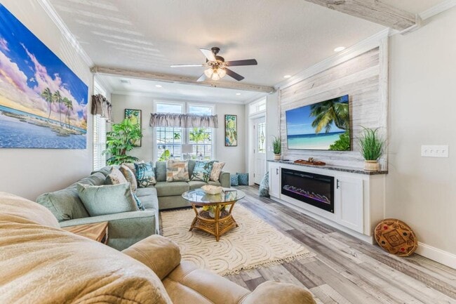 Building Photo - 12581 Coconut Dr