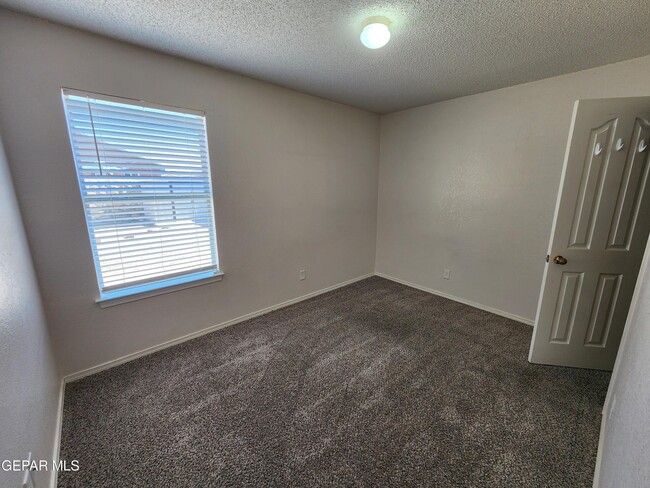 Building Photo - 14228 Lasso Rock Dr