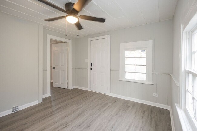 Building Photo - 2 Bedroom House for Rent in Macon, GA – THIS IS NOT A DUPLEX Near Mercer University | $700/mo