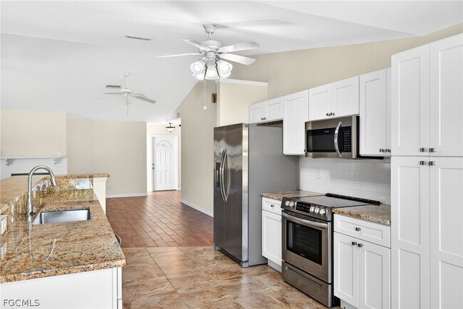 Building Photo - 5727 Rose Garden Rd