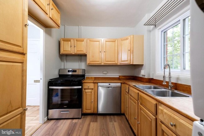 Building Photo - 3117 Ravensworth Pl