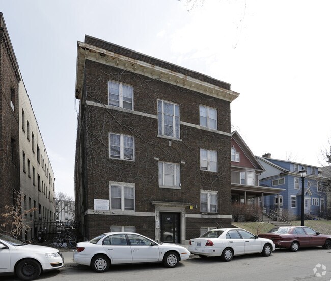 Building Photo - 1905 Stevens Ave