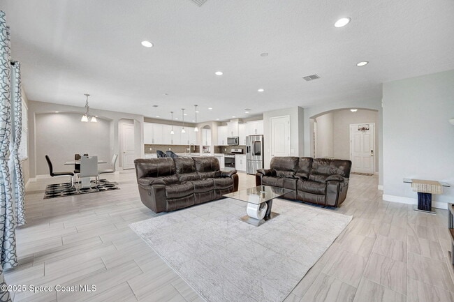Building Photo - 7506 Millbrook Ave