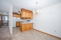 Interior Photo - 505 15th Ave SW