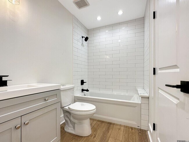 Building Photo - 7323 Sheffield Ct