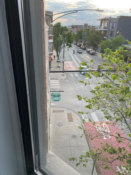 View from unit. - 2057 W Chicago Ave