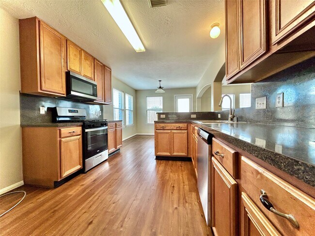 Building Photo - 21510 Juniper Meadows Dr