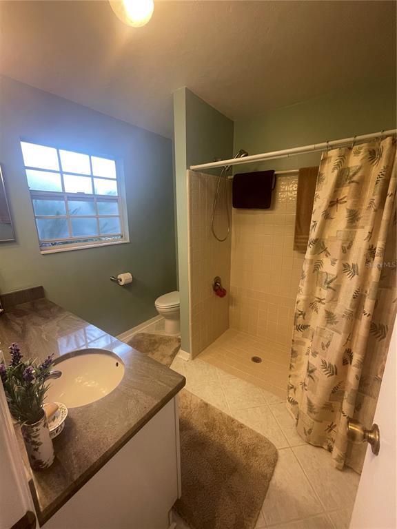 Building Photo - 324 NW 48th Blvd