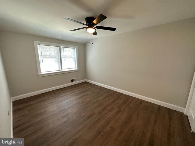 Building Photo - 1844 Trenleigh Rd