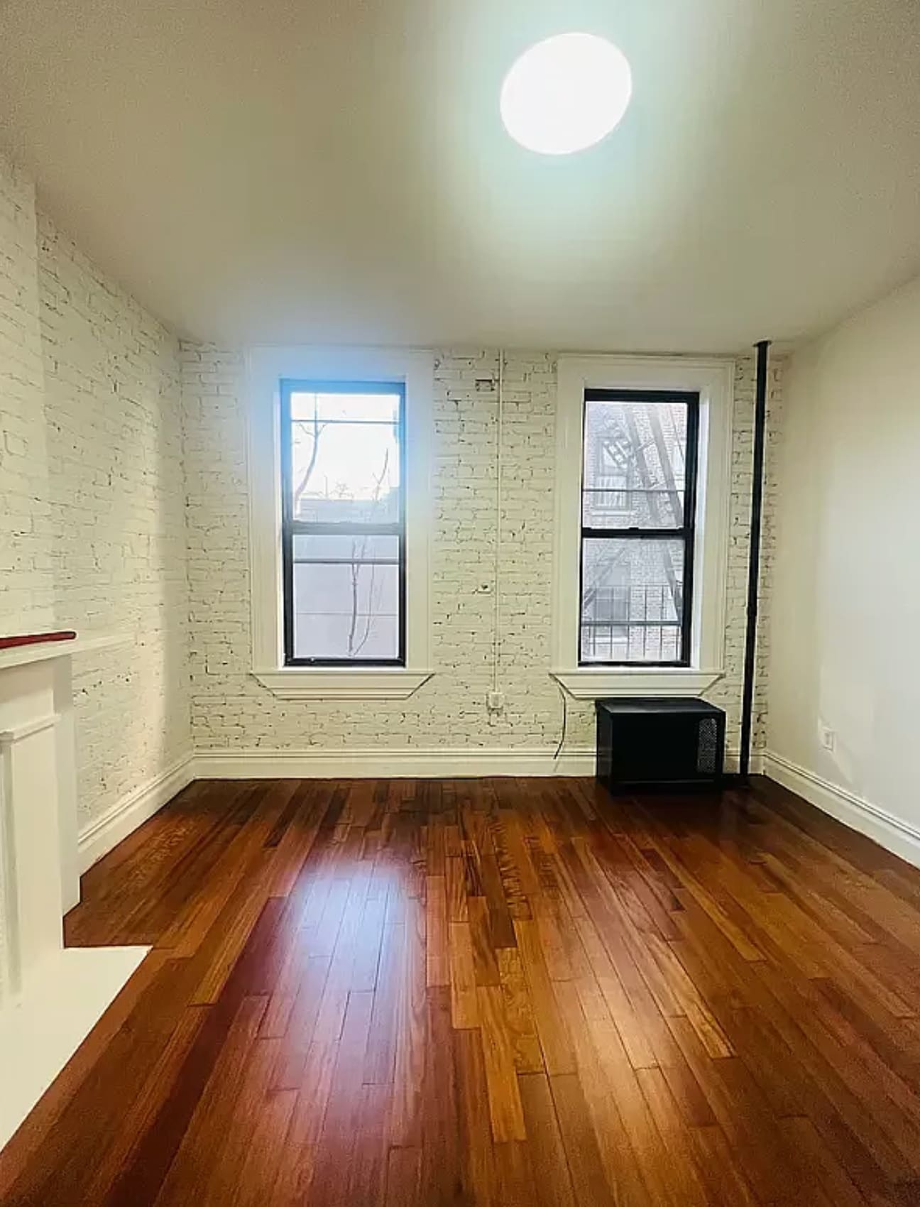 Building Photo - 241 W 11th St