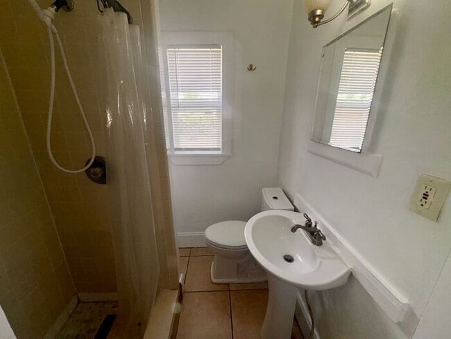 Building Photo - 2330 S Ferncreek Ave