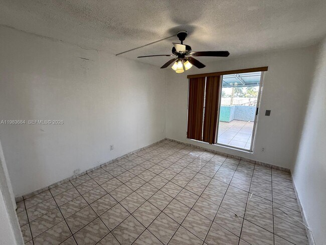 Building Photo - 4370 NW 11th St