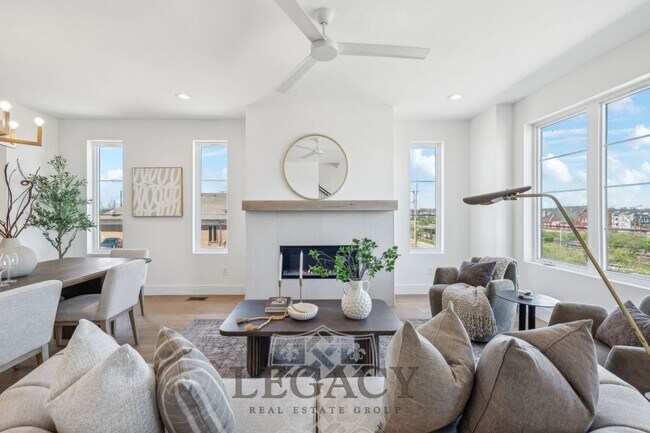 Building Photo - 1200 Phillips St