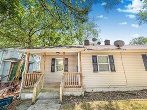 Building Photo - Updated and Charming 2BR/ 1 BA in Marietta!