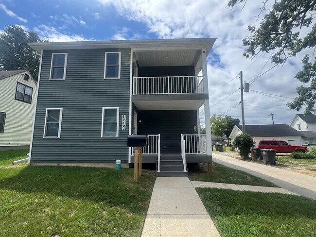 Building Photo - 1249 Kinsmoor Ave