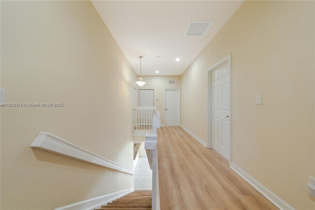 Building Photo - 16946 SW 90th Terrace